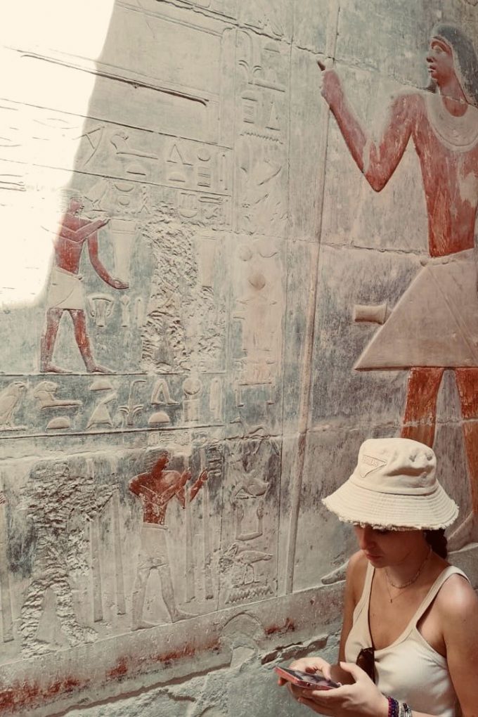 Tra Umano e Digitale: Il Confine Invisibile